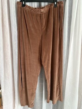 Women's Cozy Velvet Lounge Pants - Brown